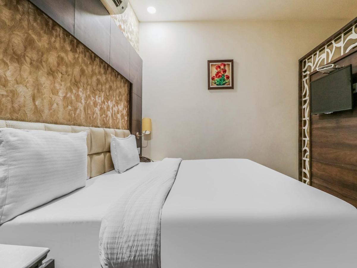 โอโย 1977 โฮเทล แกรนด์ กาแล็กซี Hotel อัมริตสา ภายนอก รูปภาพ